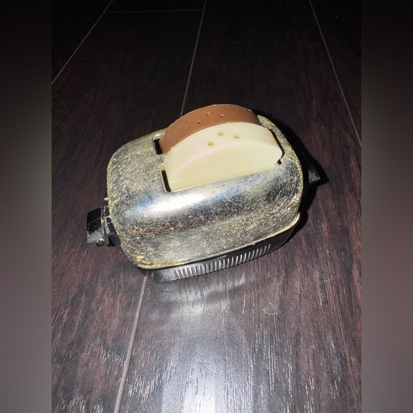 Vintage Mini Pop Up Toaster Salt Pepper Shaker Set Made in USA 1950's-1960's MCM - Picture 3 of 3